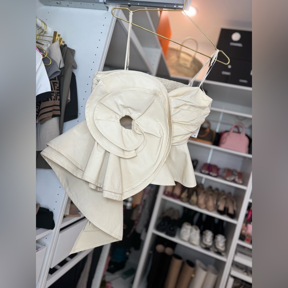 Zara Voluminous Flower Top